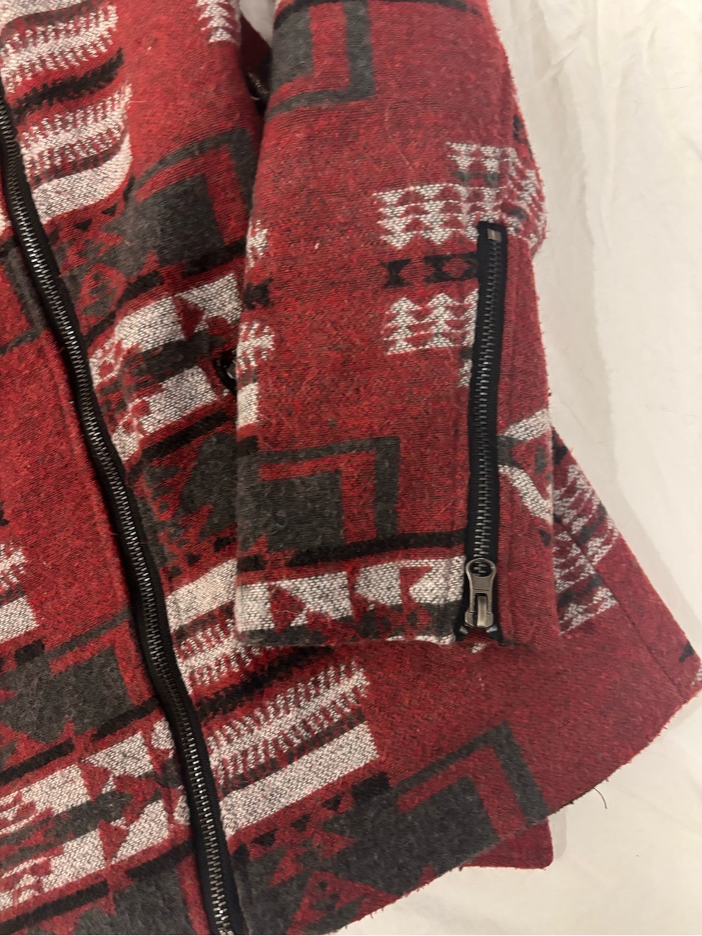 Takara Red Aztec-Pattern Zip-Front Blazer - Picture 3 of 6